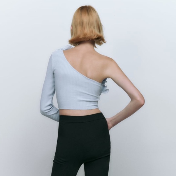 NWT ZARA Asymmetrical Blue Off Shoulder & Long Sleeve Top - Picture 4 of 12